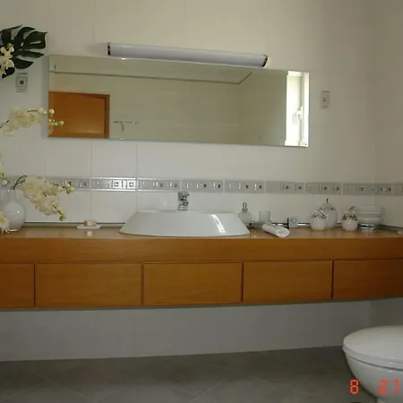 Comfortable Luxury Seaside Míloi